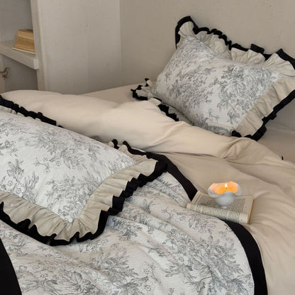 Romantisches Bettwäsche-Set mit Rüschen und feinem Toile‑Muster