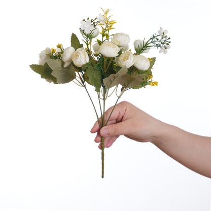 Kränze aus künstlichen Blumen