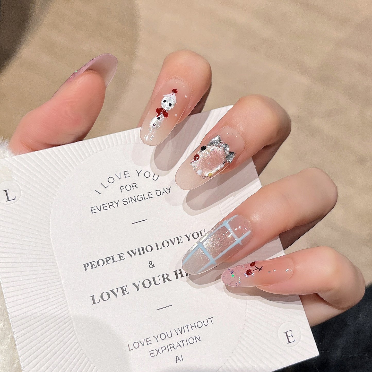 Künstlerisches Press-On Nail Set Brehn