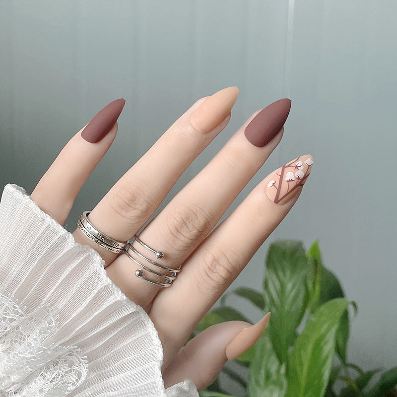 Stylische matte Stiletto Press-On Nägel Brehn