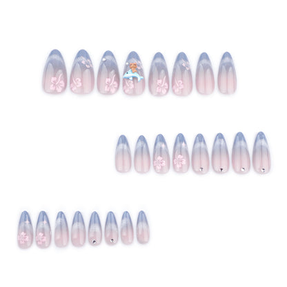 Kunstvolle Nagelverlängerungen mit elegantem Ombré-Design und floralen Akzenten Brehn