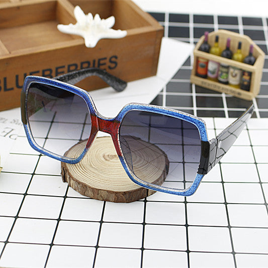 Damen extravagante quadratische Sonnenbrille mit einzigartigem Design Brehn