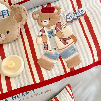 Kinder-Bettwäsche-Garnitur mit gesticktem Teddybär und klassischem Streifenmotiv Brehn