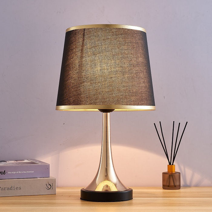 Elegante moderne Tischlampe