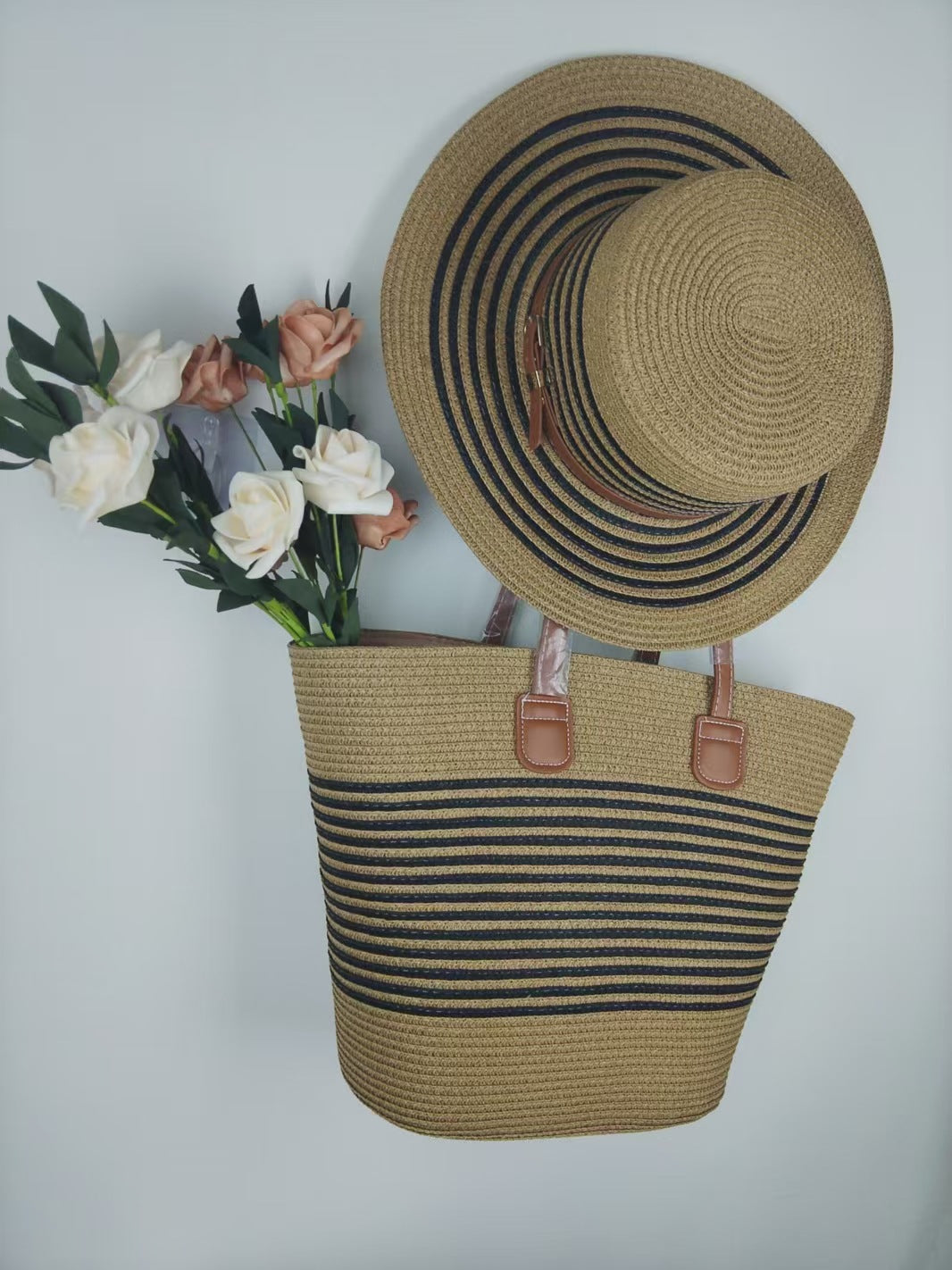 Raffinierte Strandtasche mit Passendem Sonnenhut Brehn