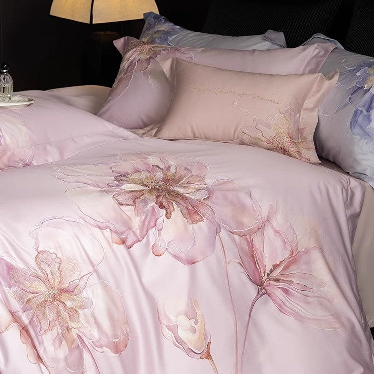 Seidiger Satin-Hortensien-Print Bettbezug-Set mit umkehrbarem Rücken und dekorativen Kissenbezügen