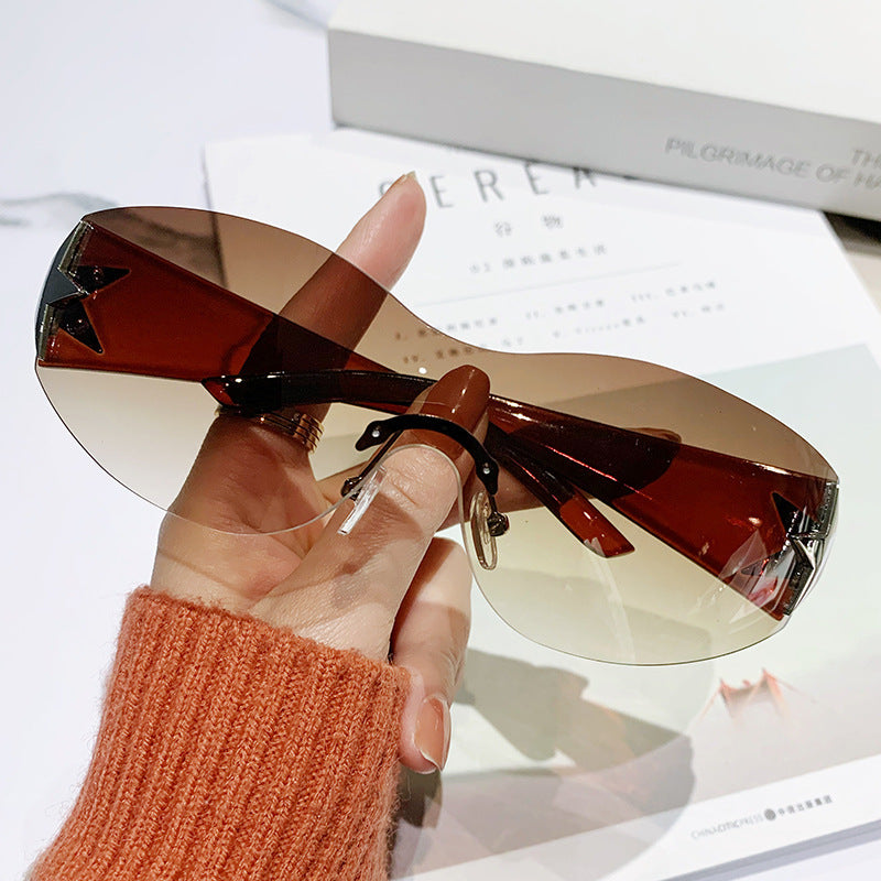 Damen modische Sonnenbrille mit künstlerischem Sternenakzent Brehn