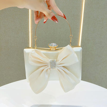 Elegante Satin Abend Clutch