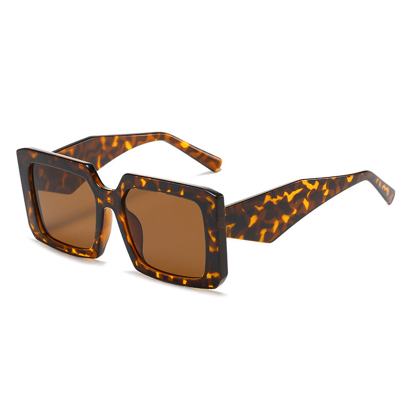 Damen Geometrische Sonnenbrille mit breitem Rahmen Brehn