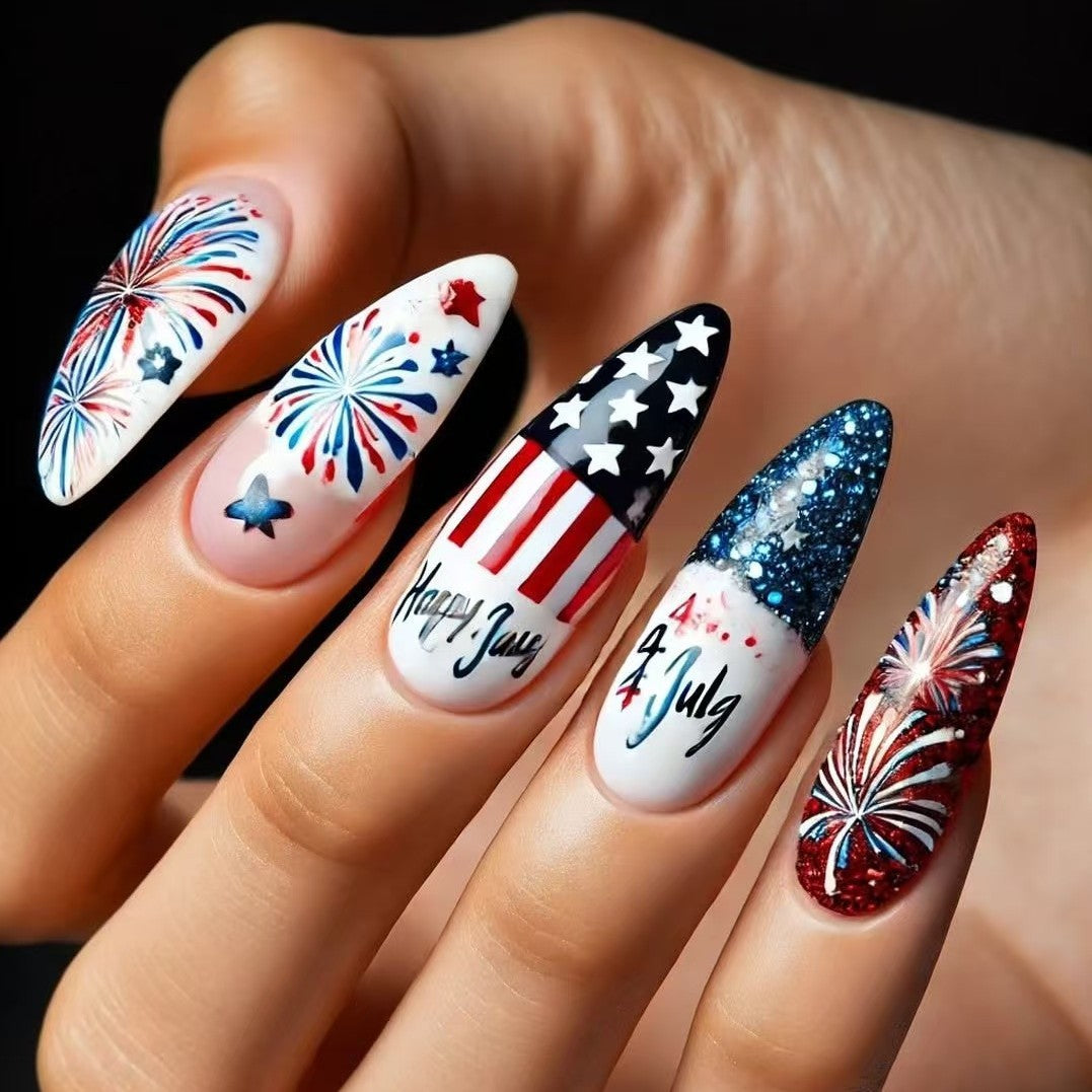 Kunstnägel mit patriotischen Designs Brehn