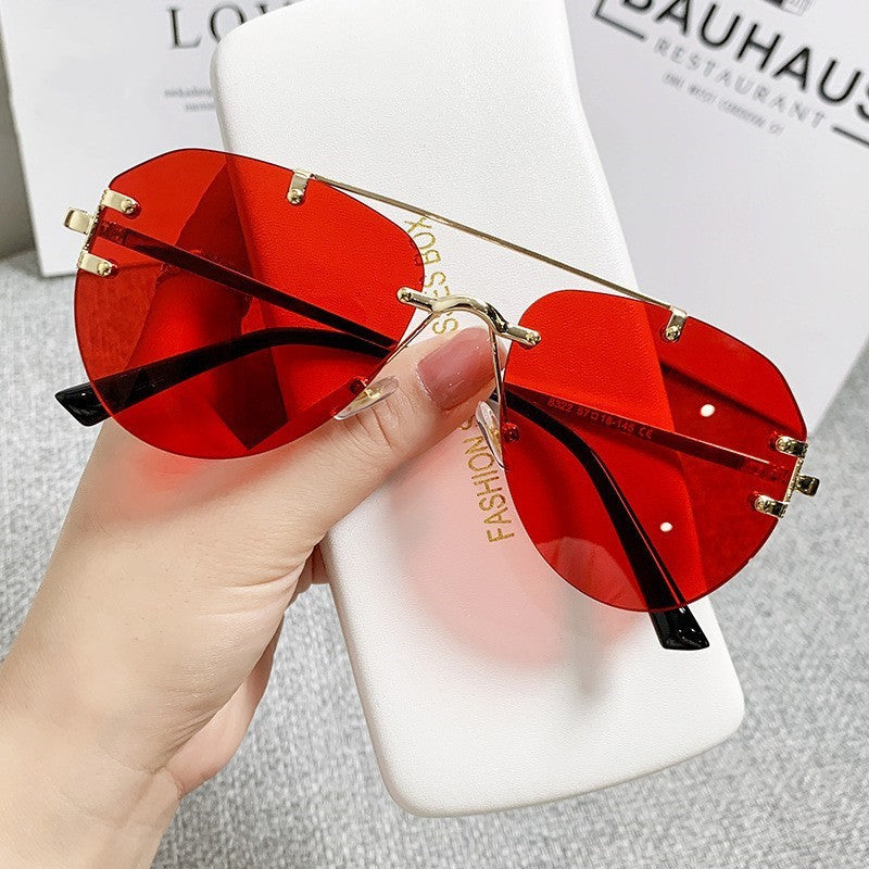 Damen moderne Piloten-Sonnenbrille mit gradienten Gläsern und dünnem Metallrahmen Brehn