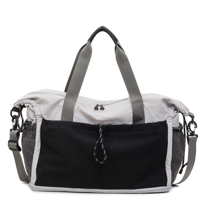 Vielseitige leichte Reisetasche