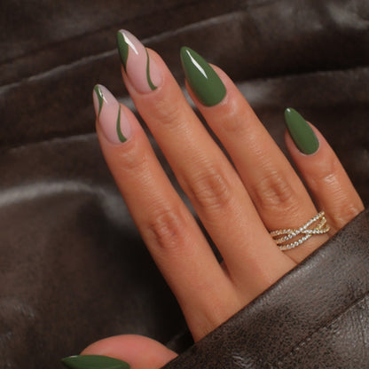 Elegantes Nageldesignset mit kreativen Akzenten Brehn