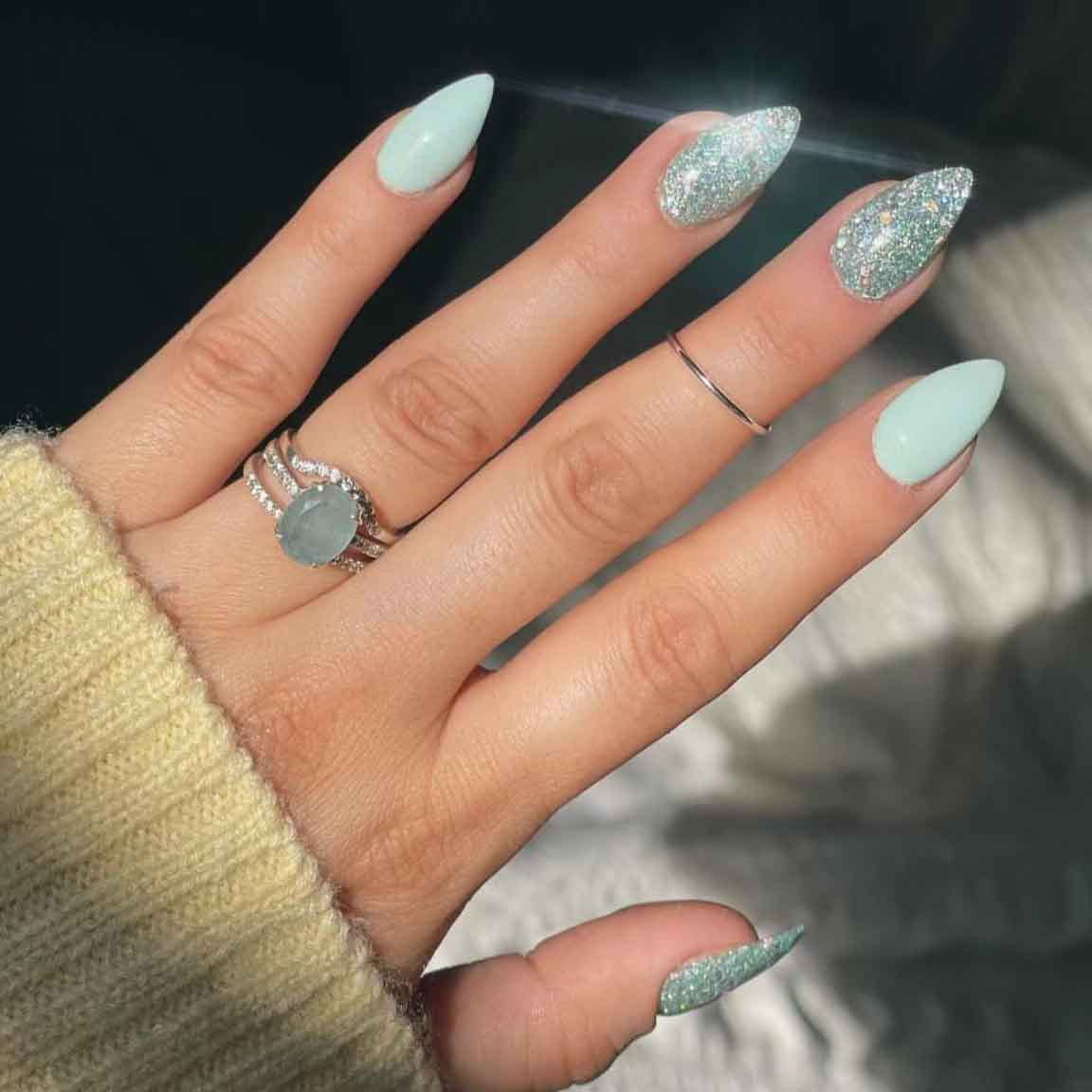 Glitzernde Stiletto Press-On Nägel Brehn