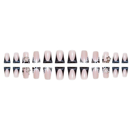 Glamouröse Strassakzent-Nagelerweiterungen Brehn