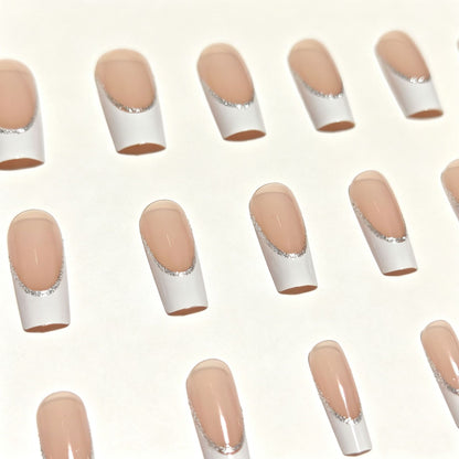 Elegantes French Tip Nagelkunstset Brehn