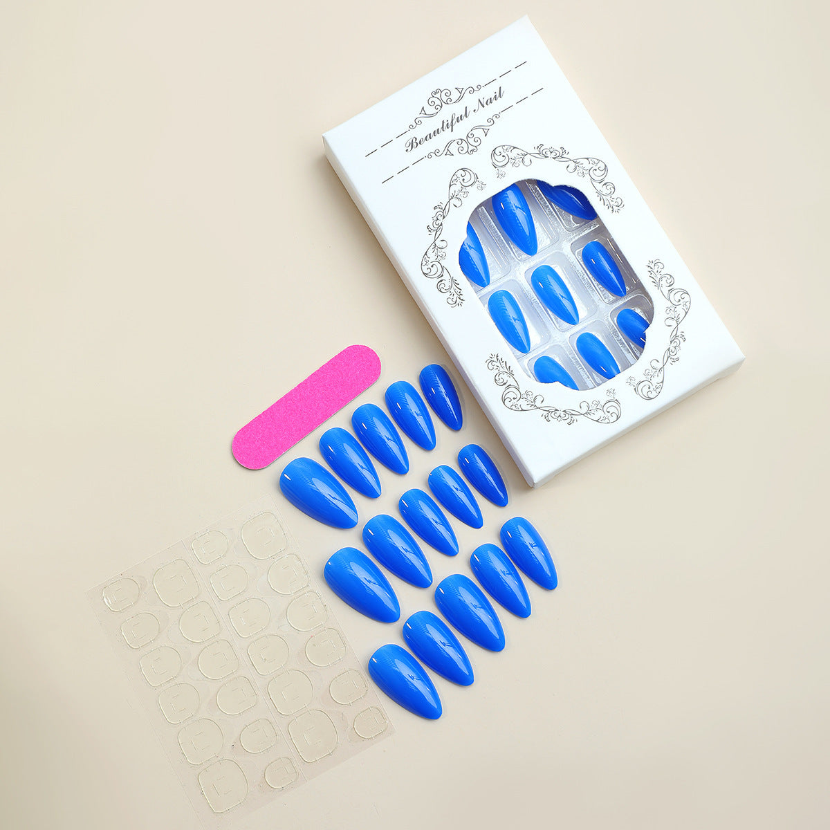 Kunstnagelset mit elegantem, glänzendem Design Brehn