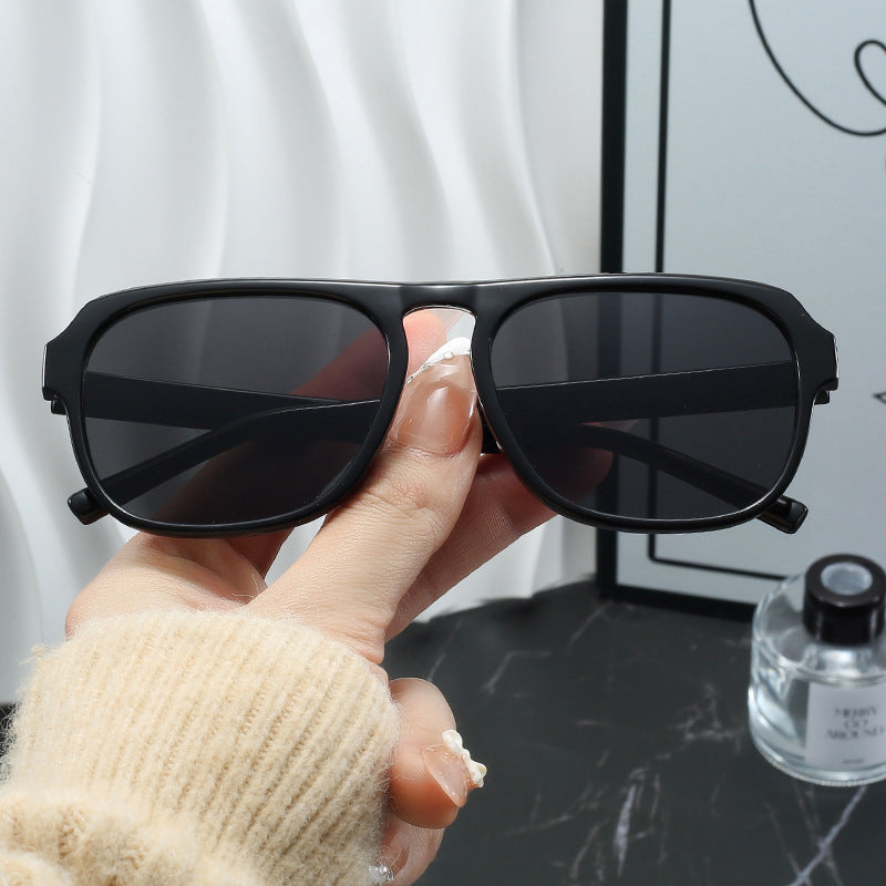 Damen moderne rechteckige Sonnenbrille mit polarisierenden Gläsern Brehn