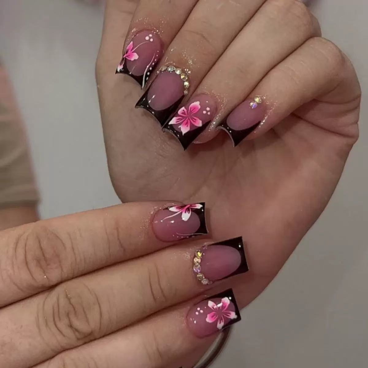 Floral Accent Press-On Nagelset