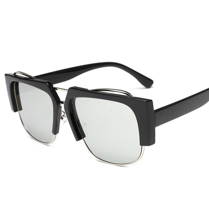 Damen Modische quadratische Sonnenbrille mit einzigartigem Kettendesign Brehn