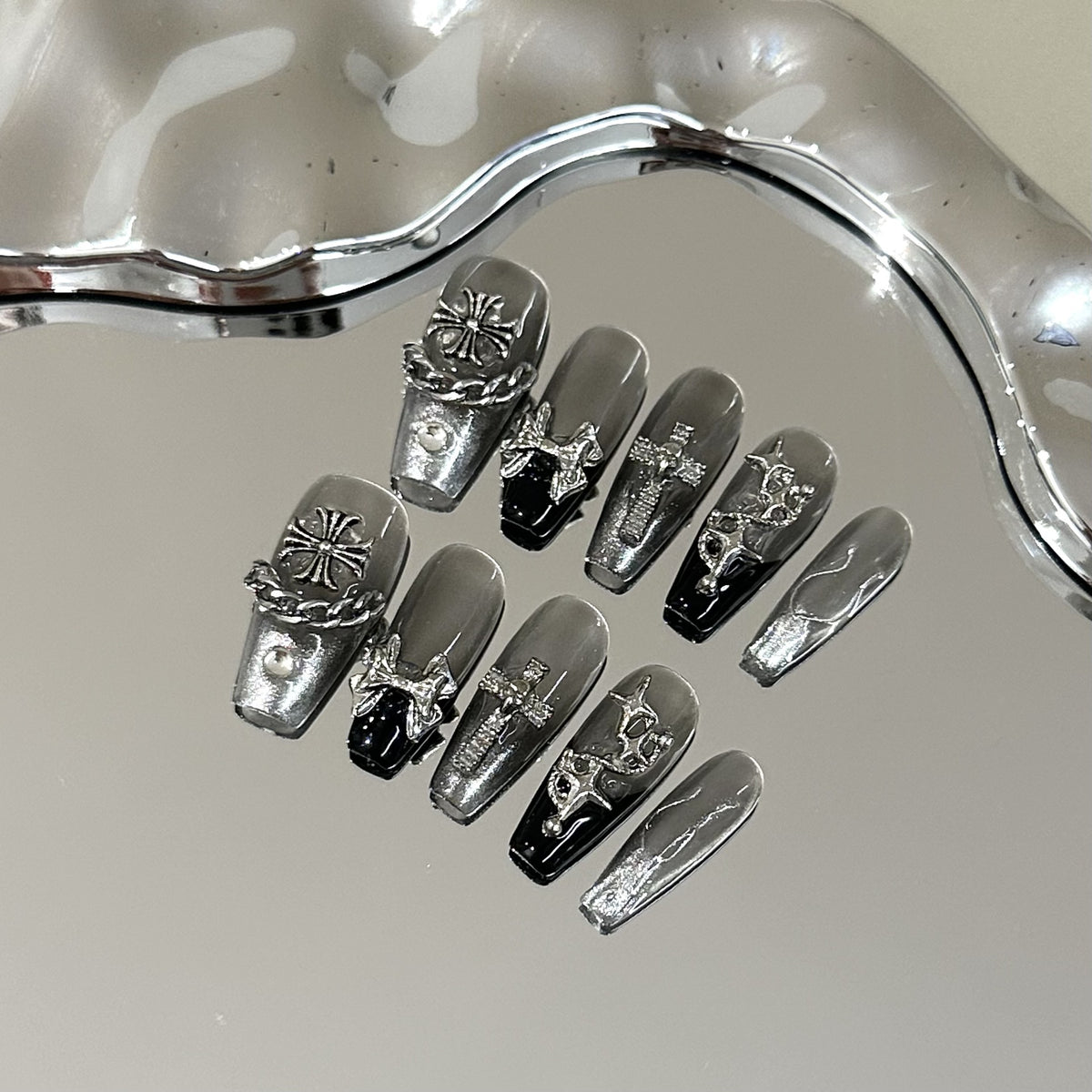 Künstlerisches gotisches Drucknagel-Set