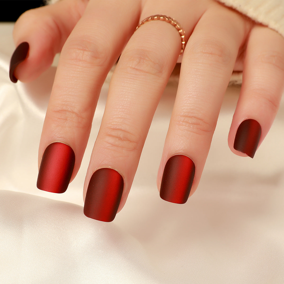 Mattes Finish Press-On Nail Set Brehn