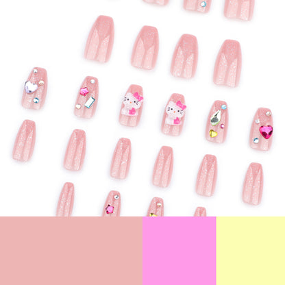 Kunstvolle Nagelkunst mit Glitzer- und Motivakzenten Brehn