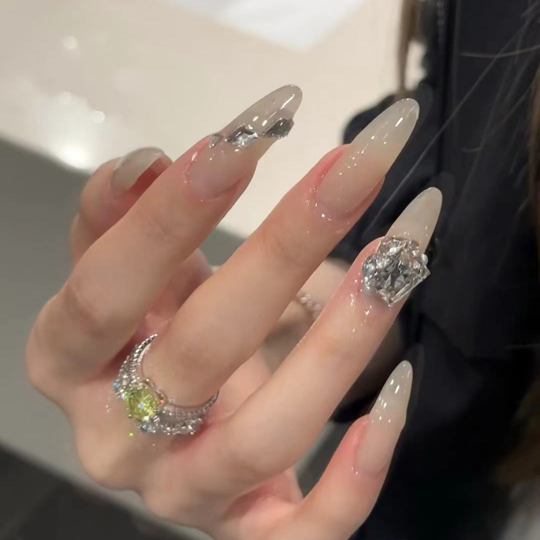Elegantes Stiletto Press-On Nagel-Set mit Strass-Akzenten Brehn