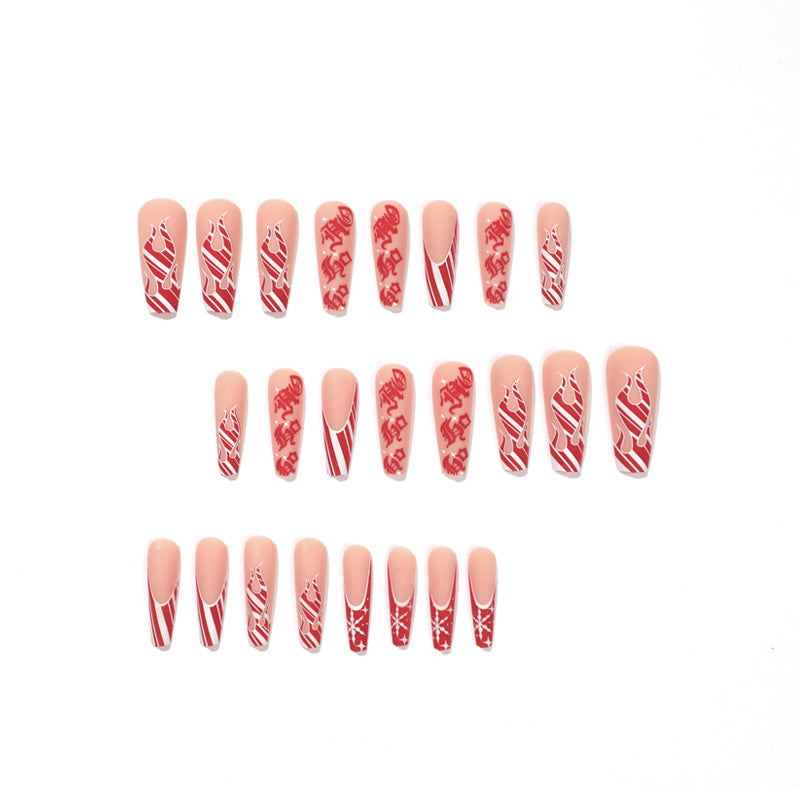 Künstlerische Nagelverlängerungen im festlichen Design Brehn