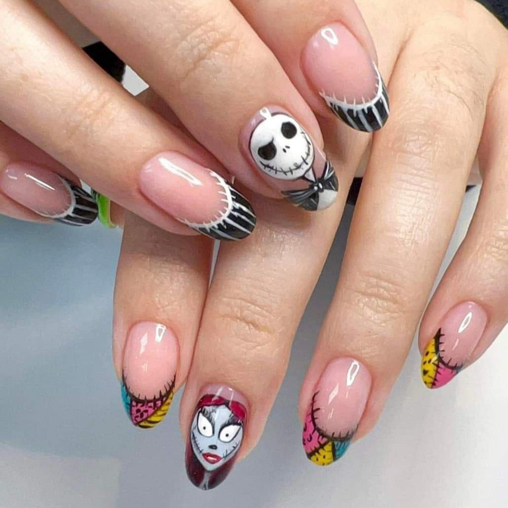 Künstlerisches von Halloween inspiriertes Nagelkunstset