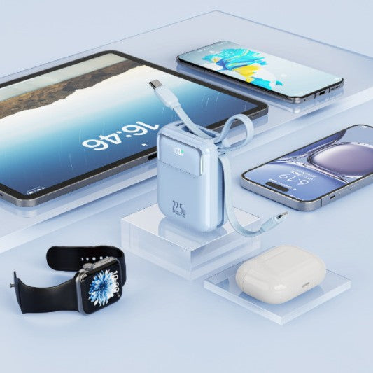 Kompakte Powerbank mit Multifunktionalem Anschluss und Digitaler Ladeanzeige Brehn