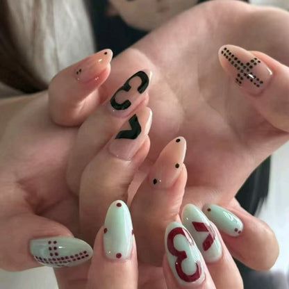 Stylisches Künstlerisches Press-On-Nagelset Brehn