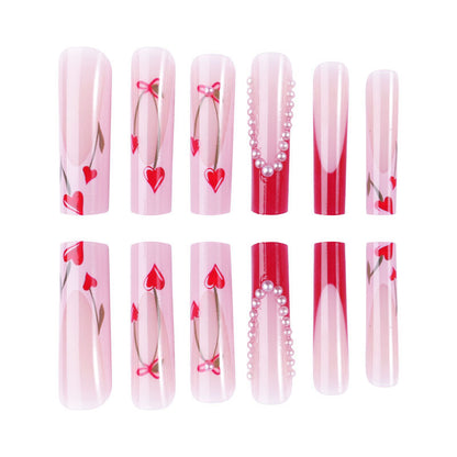 Künstlerisches Press-On Nageldesign