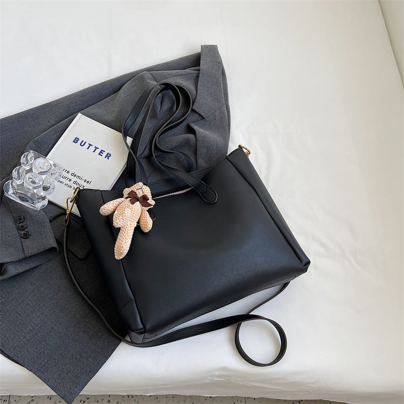 Zeitgenössische Minimalistische Handtasche Brehn