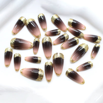 Glitzernde Ombre-Nagelverzierungen Brehn