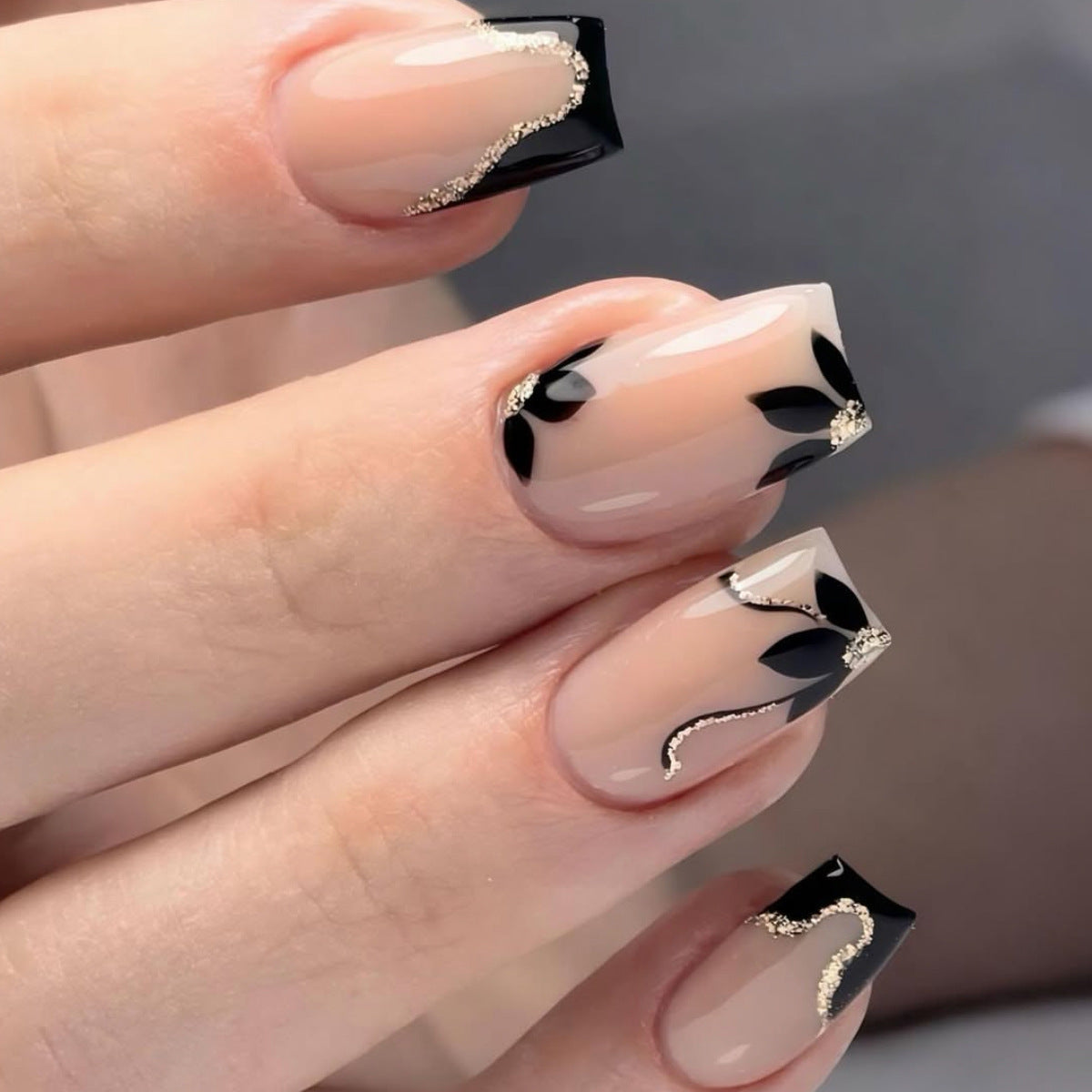 Elegante floral akzentuierte Nagelkunst Brehn