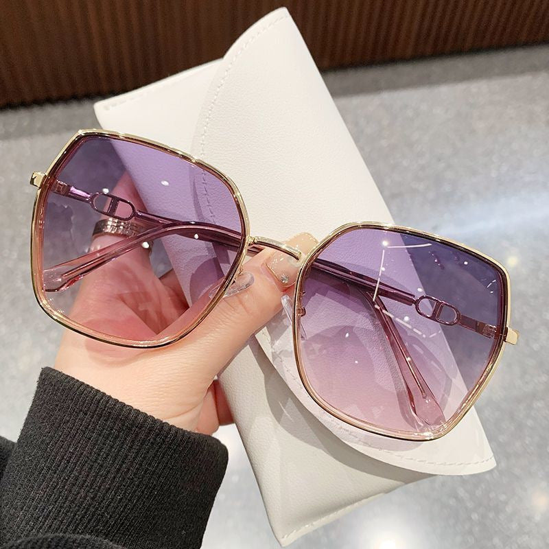 Damen stilvolle Sonnenbrille im modernen Design Brehn