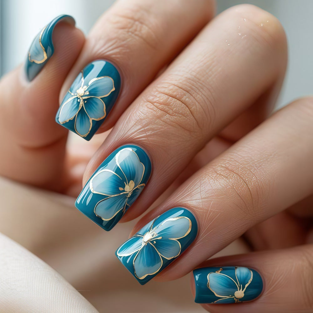 Aufwendig Gestaltete Kunstnägel mit Blumenmuster Brehn