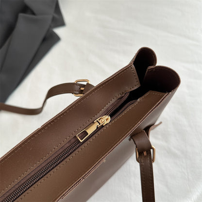 Elegante Kunstleder Tote Bag mit Schal-Detail