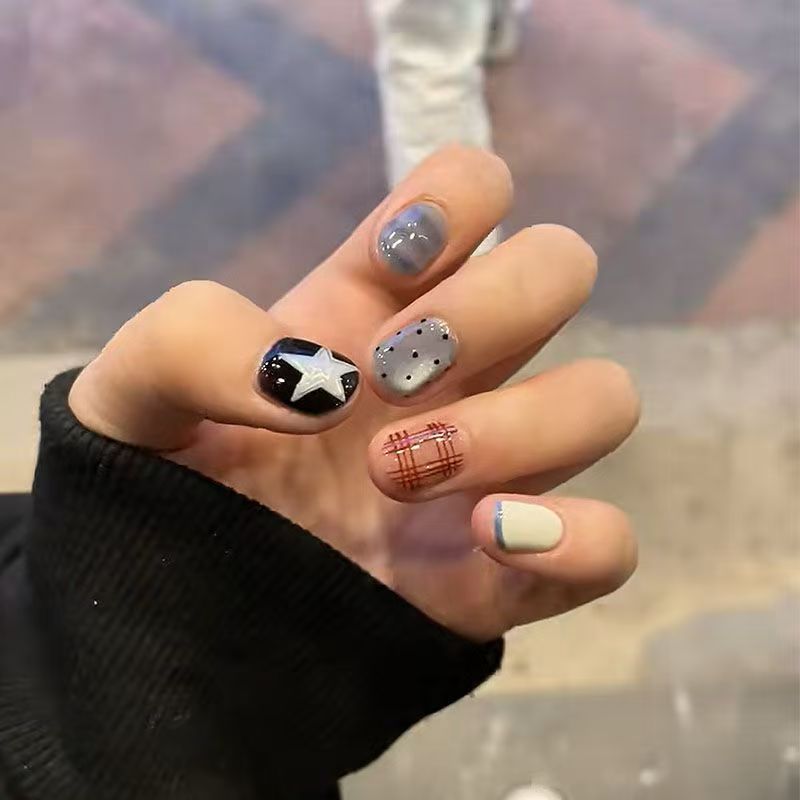 Nail Art Design Brehn