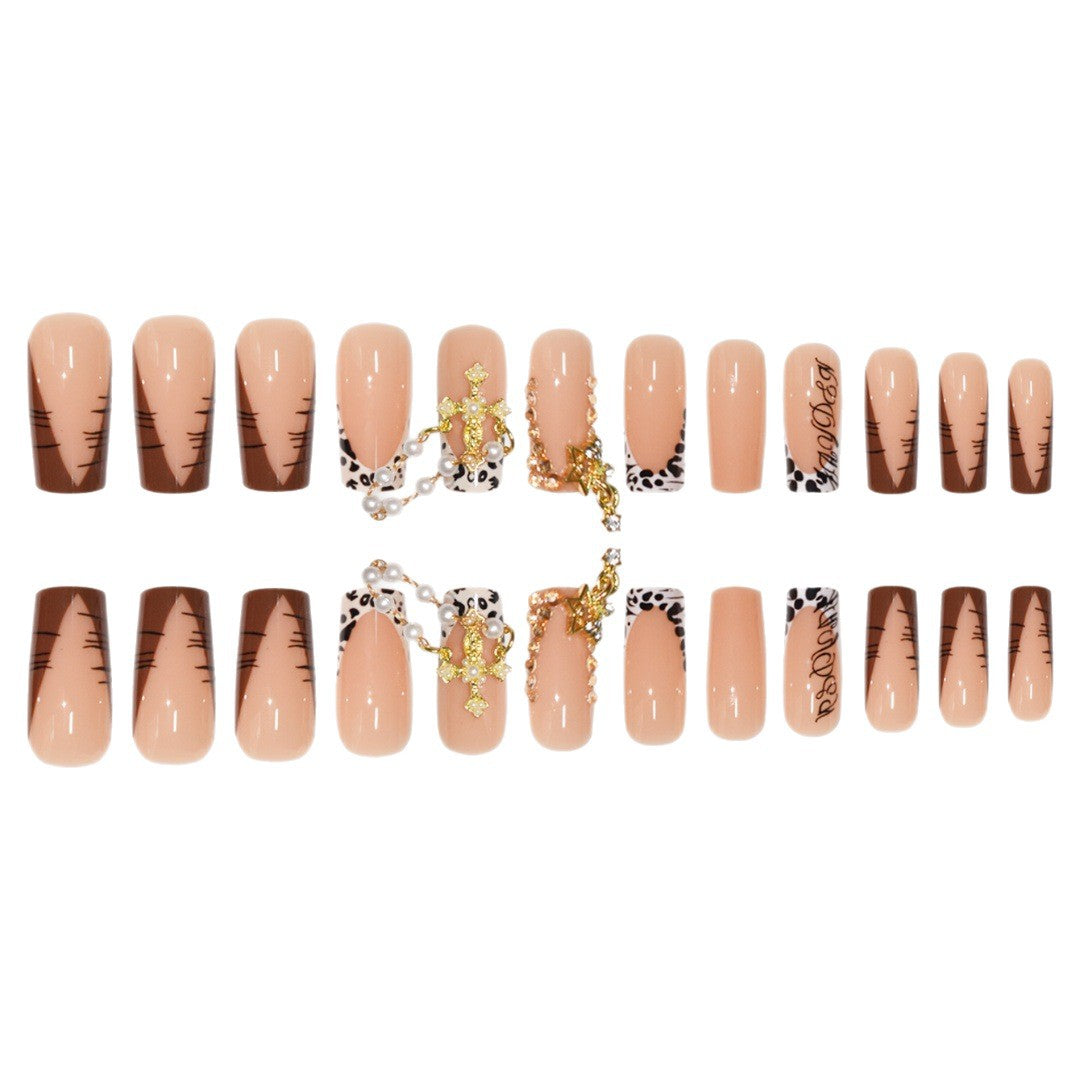 Künstlerische Luxus-Nagelverlängerungen Brehn