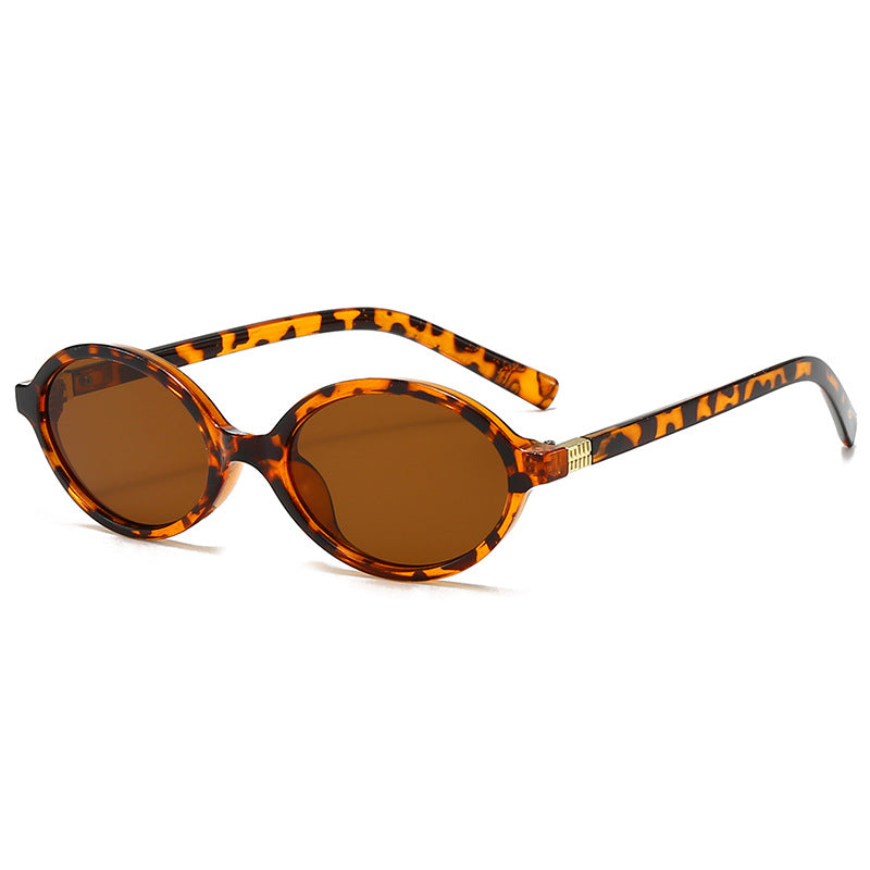 Damen modische ovale Brille mit goldenen Akzenten Brehn