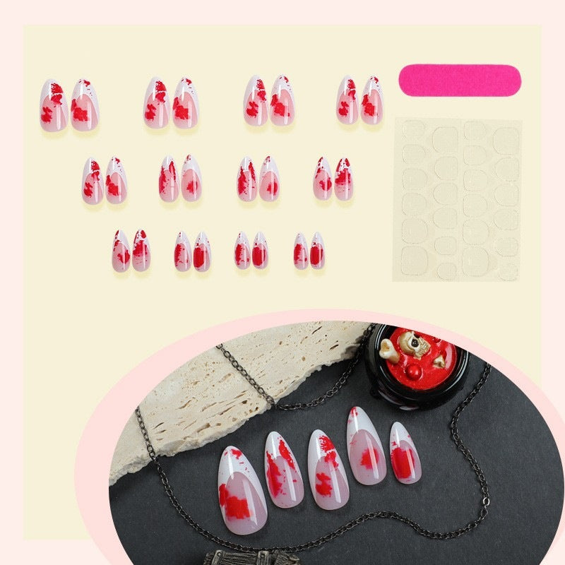 Kunstnagelset mit floralen Akzenten und ausgefallenem Design Brehn