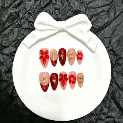Künstlerisches florales Design Press-On Nagelkunst