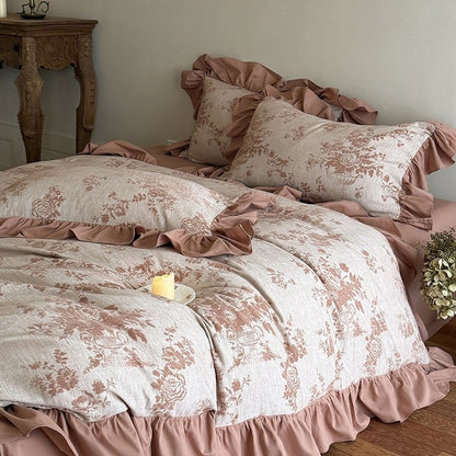 Romantisches Duvetbezug-Set mit Jacquard-Blütenmuster und Volantkanten