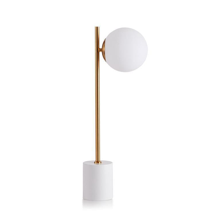 Elegante Tischlampe mit Marmorbasis