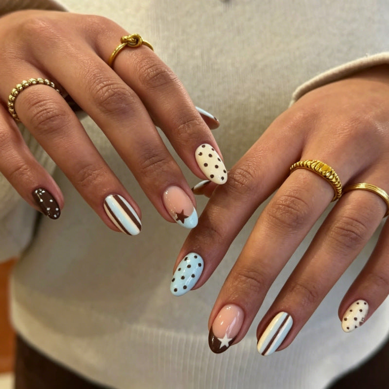 Kreatives Nageldesign Brehn