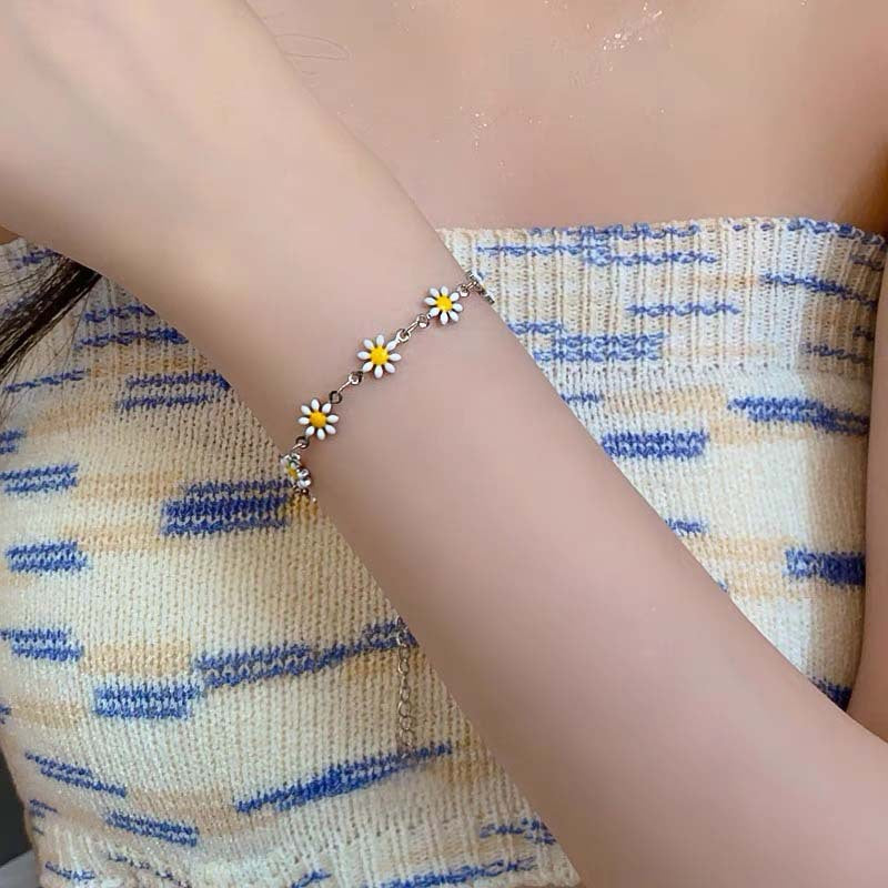 Flower Charm Armband Brehn