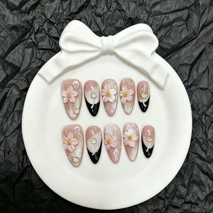 Künstlerisches Press-On Nagelkunst-Set mit Blumendesign