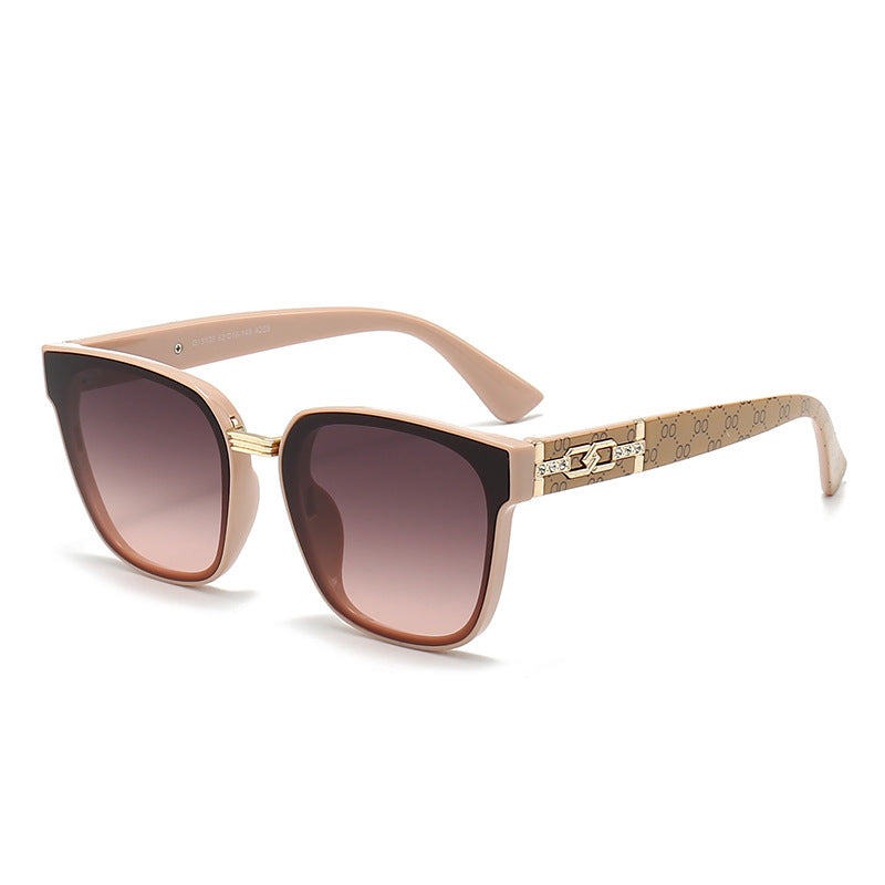 Damen Designer-Sonnenbrille mit luxuriösem Rahmen und angesagtem Schmuckdetail Brehn
